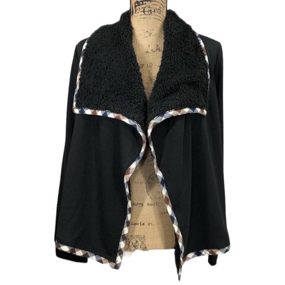 Hem & Thread Boutique Faux Fur Lined Plaid Piped Sweater Size Small